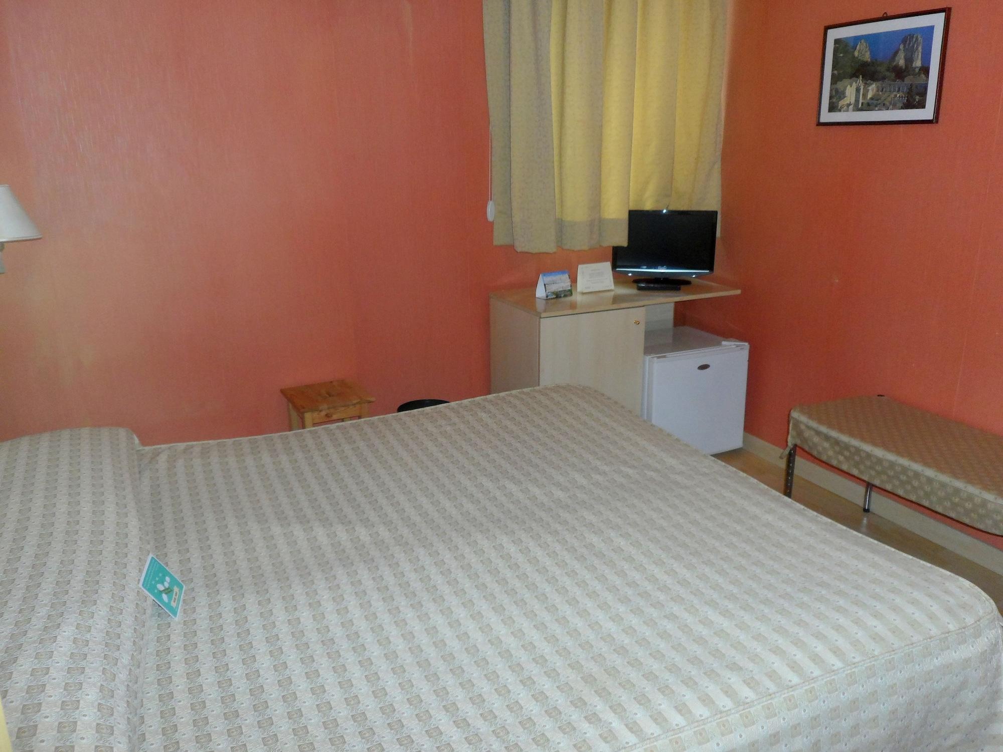 Hotel Diecimare Cava deʼ Tirreni Extérieur photo