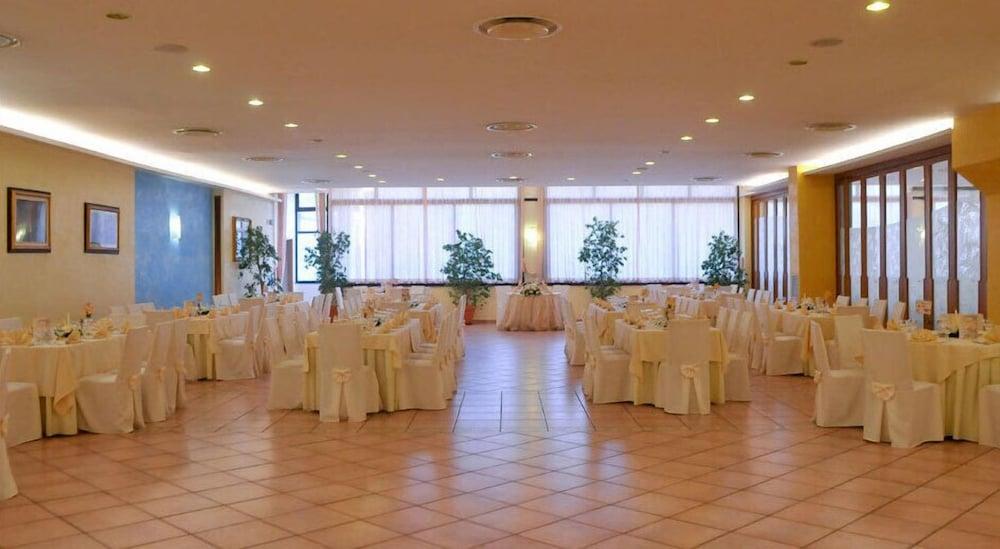 Hotel Diecimare Cava deʼ Tirreni Extérieur photo