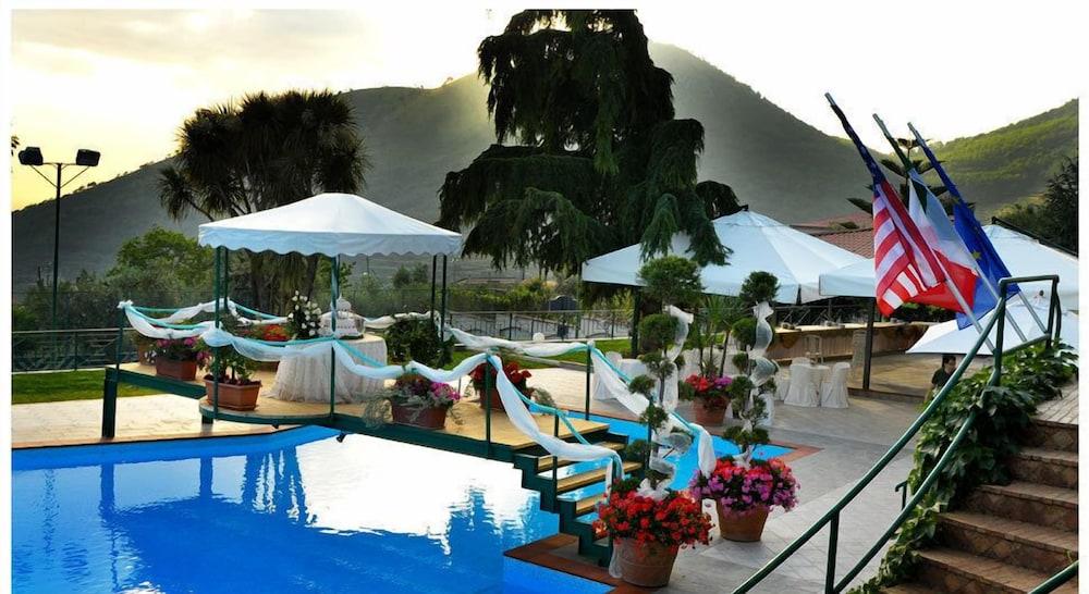 Hotel Diecimare Cava deʼ Tirreni Extérieur photo