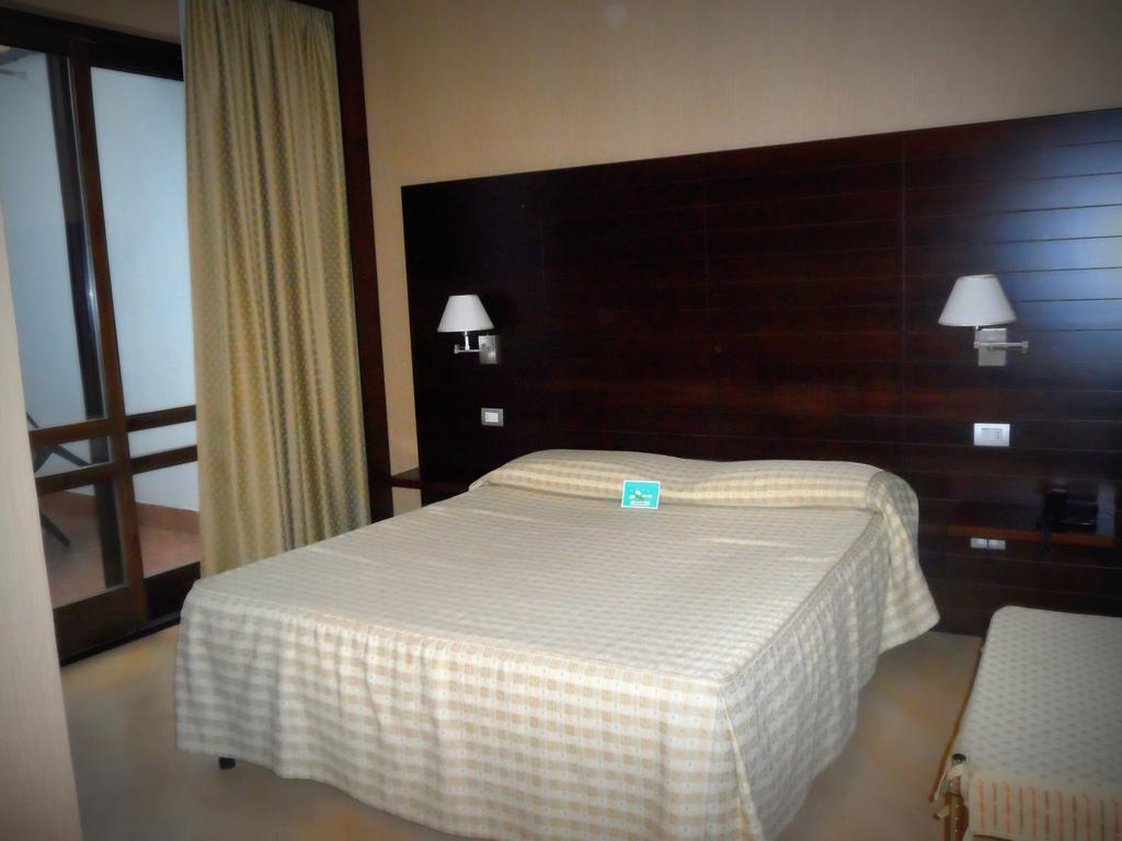 Hotel Diecimare Cava deʼ Tirreni Extérieur photo