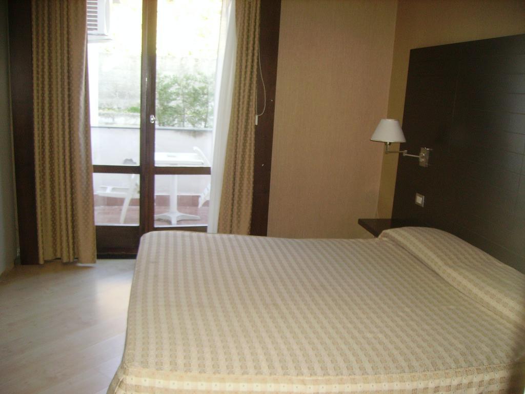 Hotel Diecimare Cava deʼ Tirreni Extérieur photo