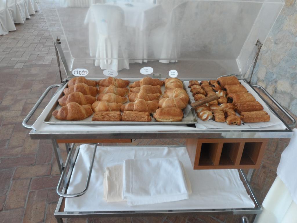 Hotel Diecimare Cava deʼ Tirreni Extérieur photo