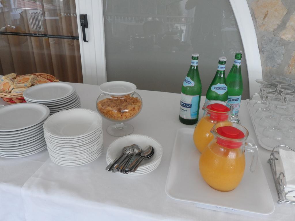Hotel Diecimare Cava deʼ Tirreni Extérieur photo