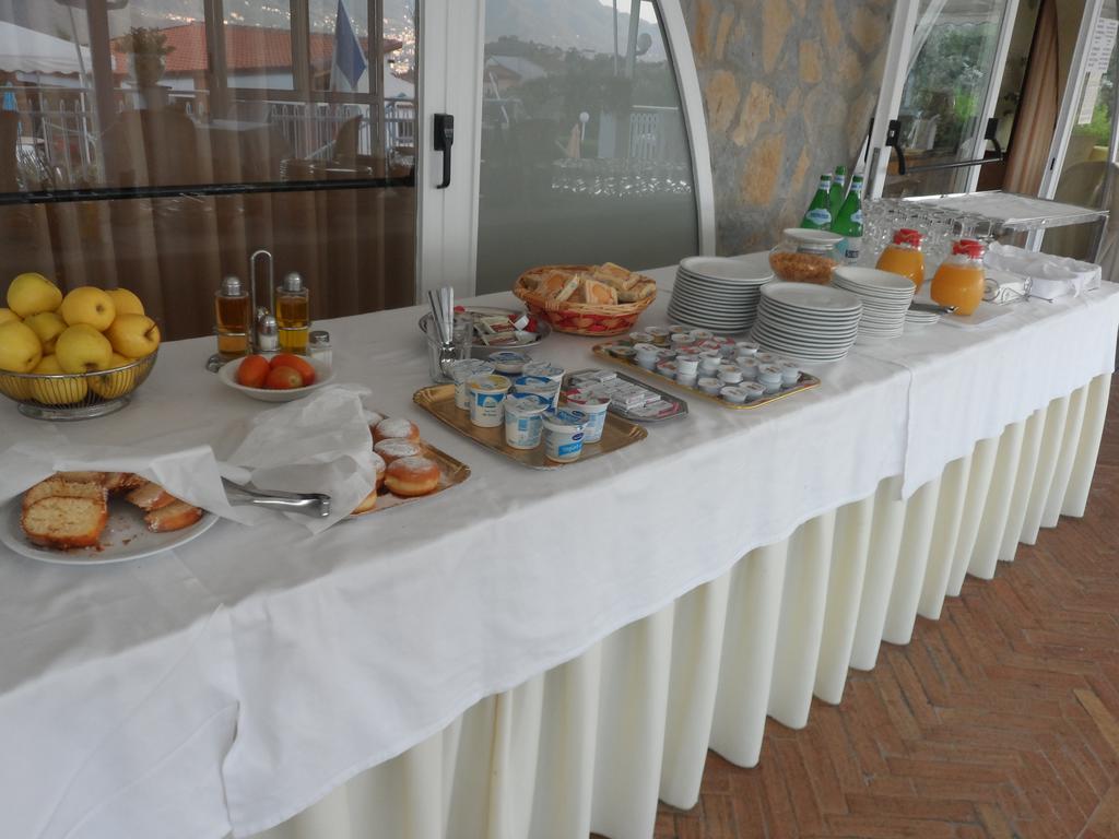 Hotel Diecimare Cava deʼ Tirreni Extérieur photo