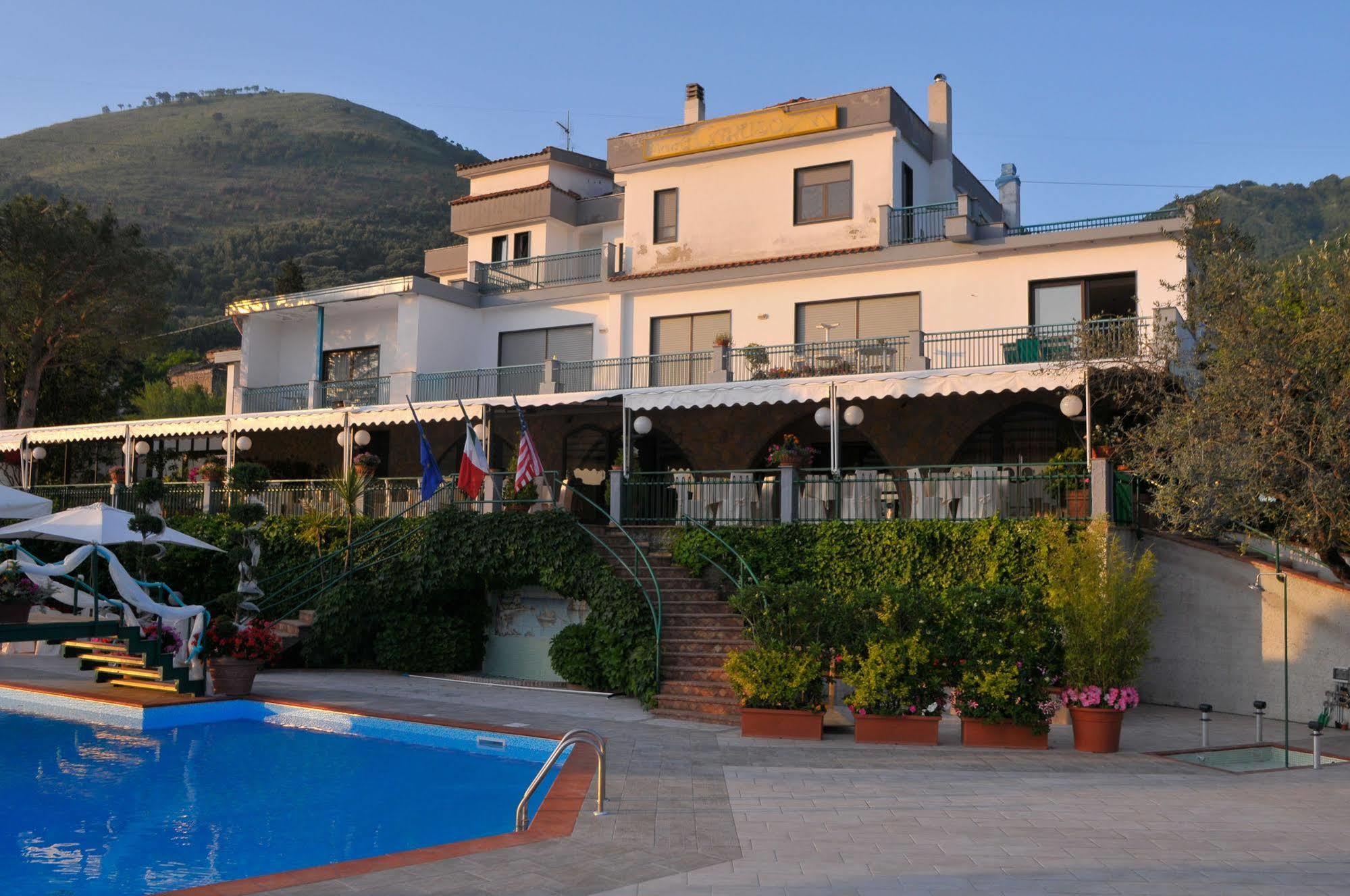 Hotel Diecimare Cava deʼ Tirreni Extérieur photo