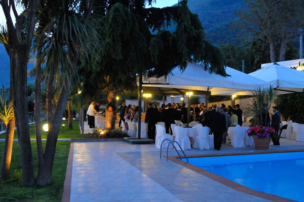 Hotel Diecimare Cava deʼ Tirreni Extérieur photo