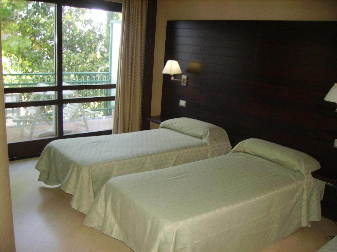 Hotel Diecimare Cava deʼ Tirreni Extérieur photo