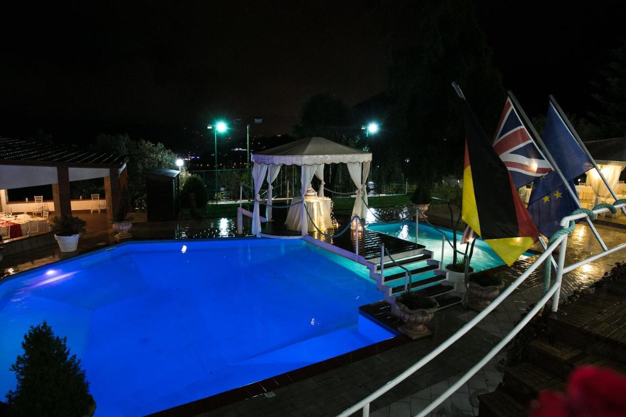 Hotel Diecimare Cava deʼ Tirreni Extérieur photo